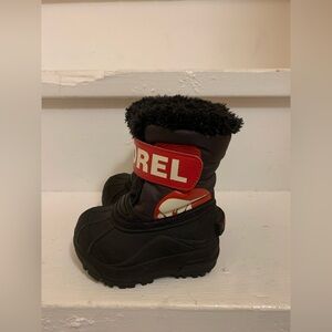 Sorel Toddler boots size 4